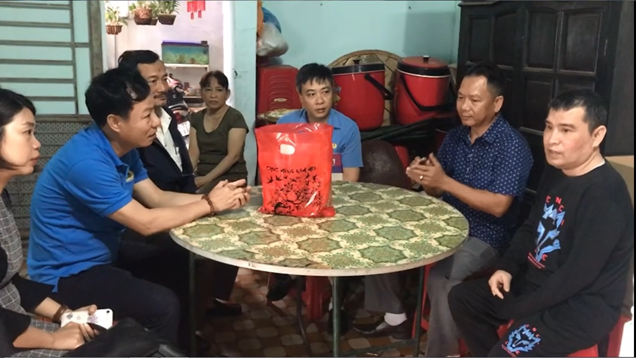 CHỦ TỊCH CÔNG ĐOÀN ĐƯỜNG SẮT VIỆT NAM THĂM HỎI, ĐỘNG VIÊN CNLĐ CÁC ĐƠN VỊ KHU VỰC ĐƯỜNG SẮT ĐÀ NẴNG - QUẢNG NGÃI CHỦ TỊCH CÔNG ĐOÀN ĐƯỜNG SẮT VIỆT NAM THĂM HỎI, ĐỘNG VIÊN CNLĐ CÁC ĐƠN VỊ KHU VỰC ĐƯỜNG SẮT ĐÀ NẴNG - QUẢNG NGÃI
